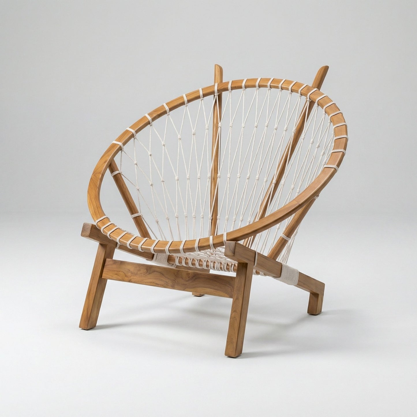 Runder- Lounge-Sessel aus Teakholz mit Polster