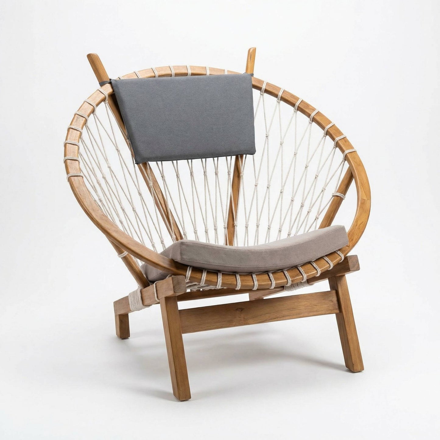 Runder- Lounge-Sessel aus Teakholz mit Polster